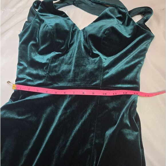 REVELRY Asher velvet classic emerald criss cross‎ open back maxi dress gown 6 - Picture 8 of 11